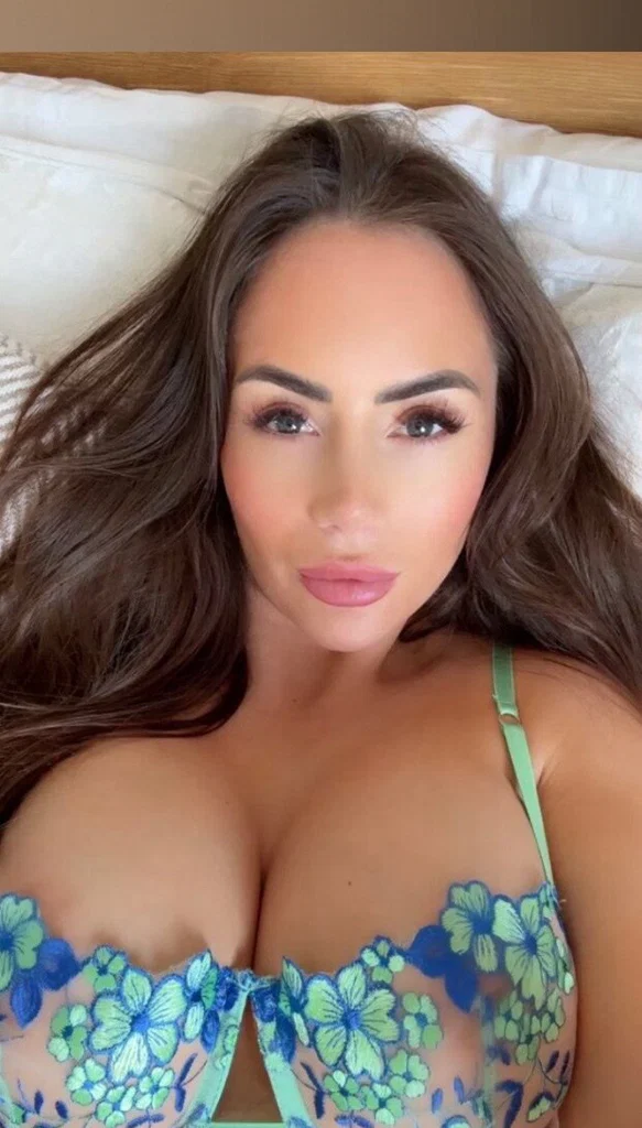 Laura Hollyman's avatar