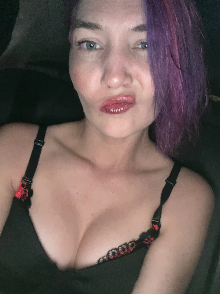Sasha Diamond's avatar