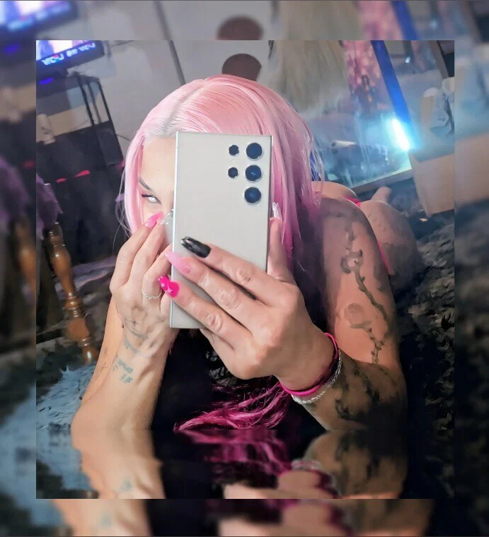 Tiffany Marie Savage profile banner