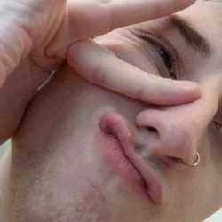 🔞 Logan's avatar