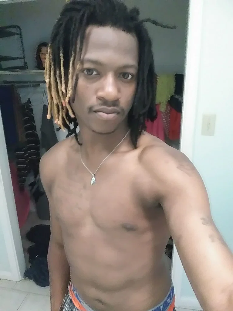 Elmoe1990's avatar