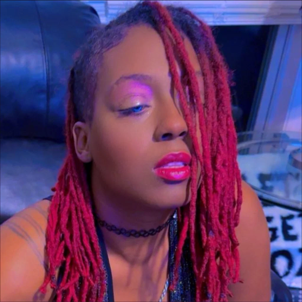 LiV LiLLiaN (formerly LiiV LiCKeNZ)'s avatar