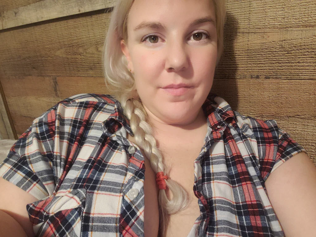 Jacey Rae's avatar