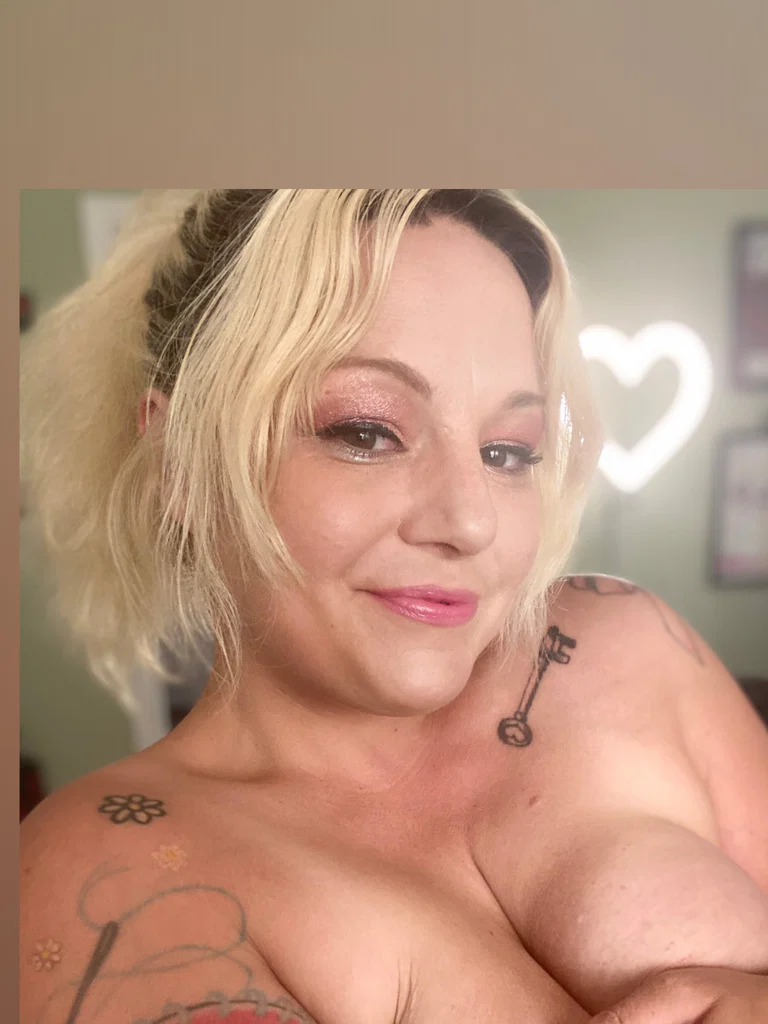 Courtney Trouble