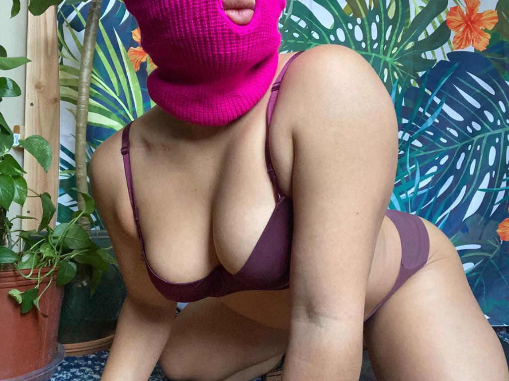 Lolaa Luxurious's avatar