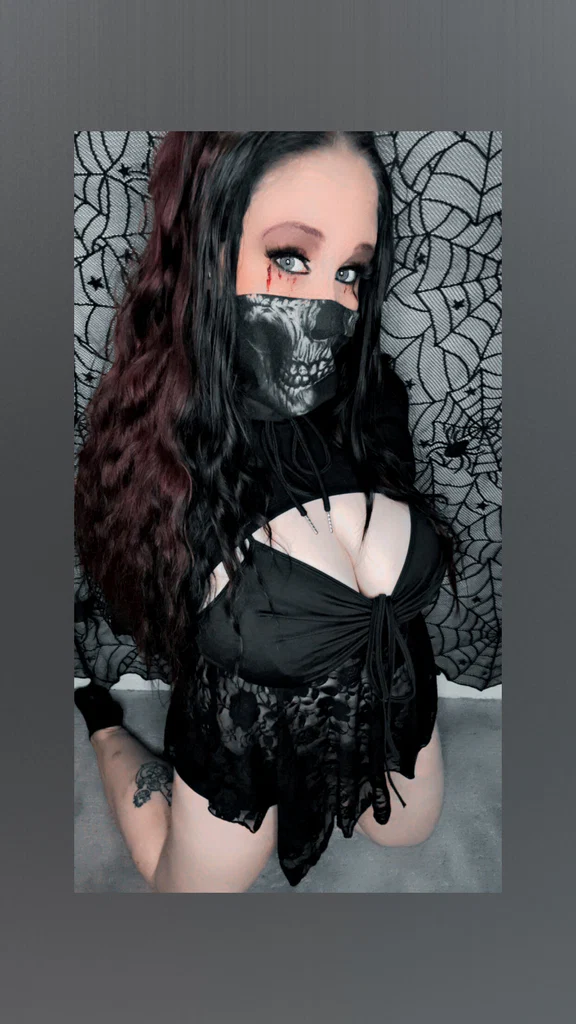 💕LilRed.Afterhours💕's avatar