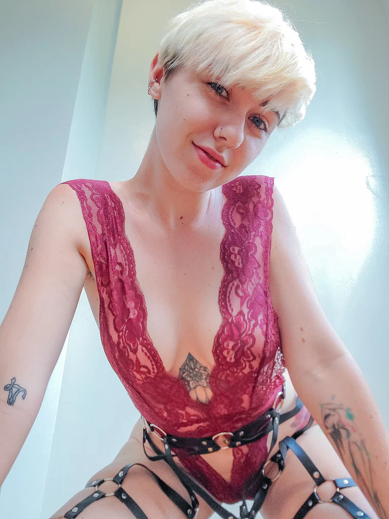 Alice Faye Free's avatar
