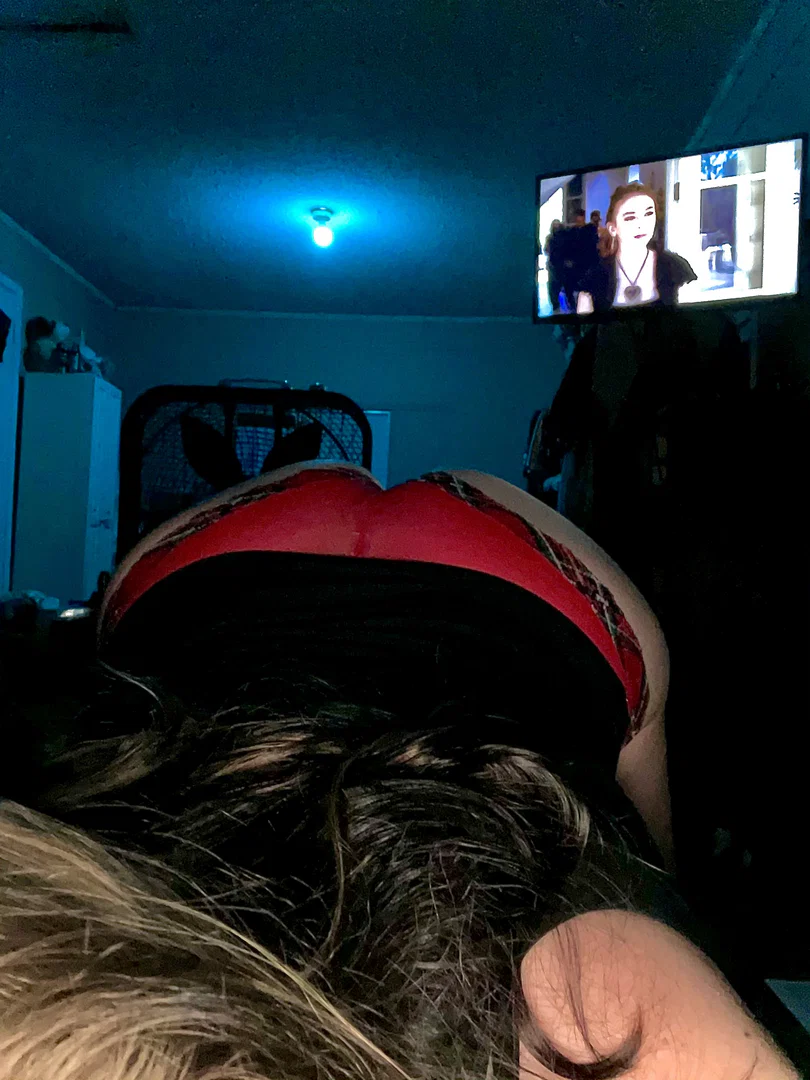 Brxkenqueen420 profile banner
