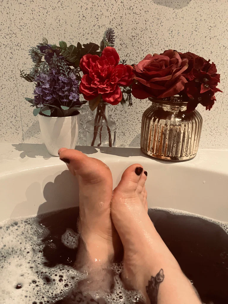 Her Lady Grace👣😘's avatar