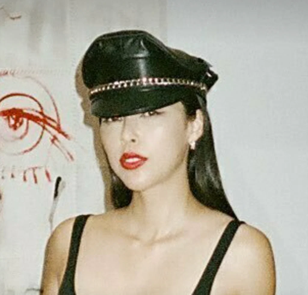 Mistress Iris's avatar