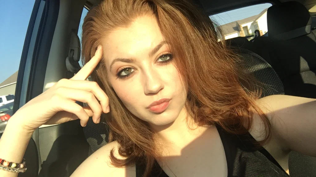 Lauren's avatar