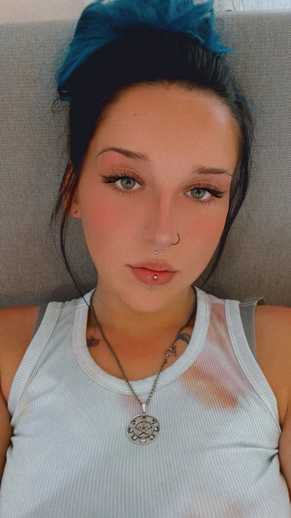 Anna🖤's avatar