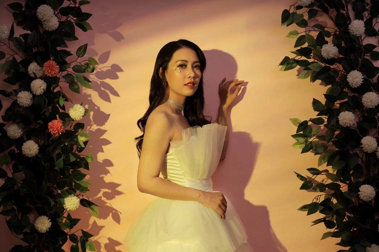 BiAngel profile banner