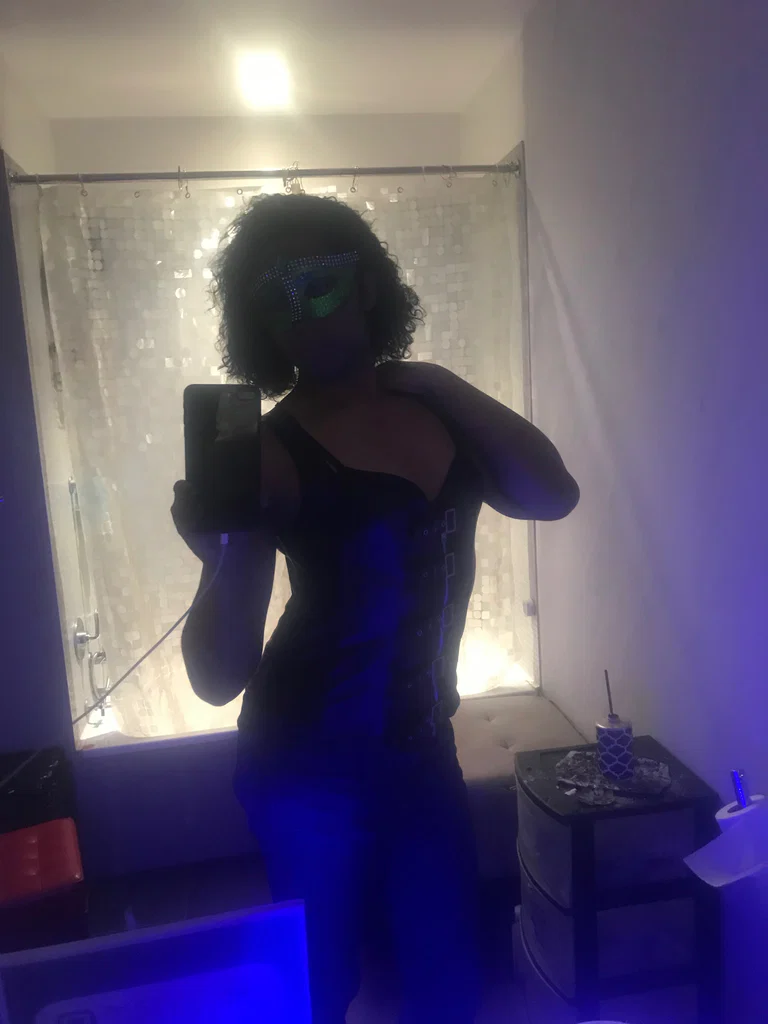 Lady Sabrina's avatar