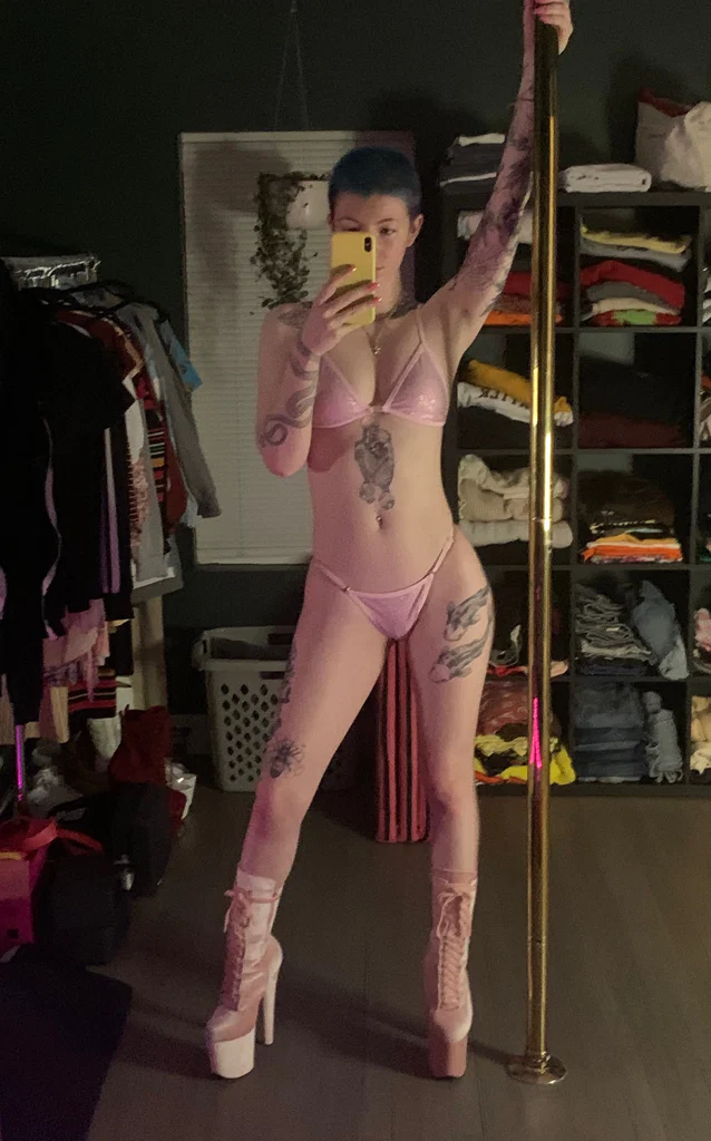 HoeMom's avatar
