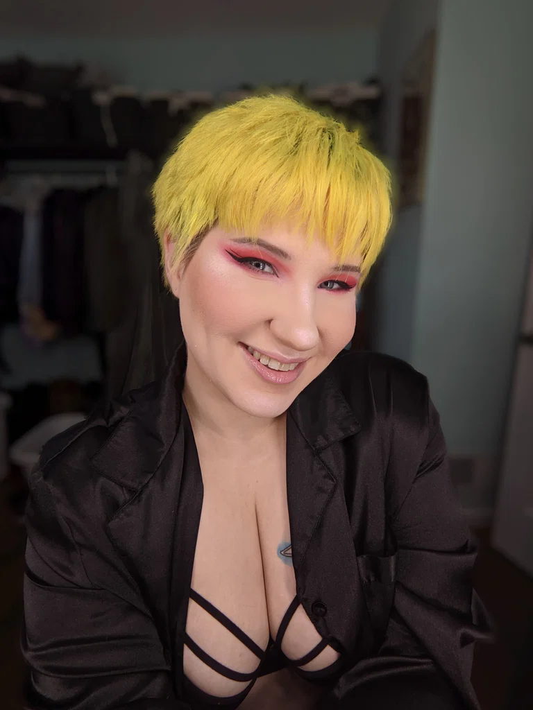 Laurabluebyrd's avatar
