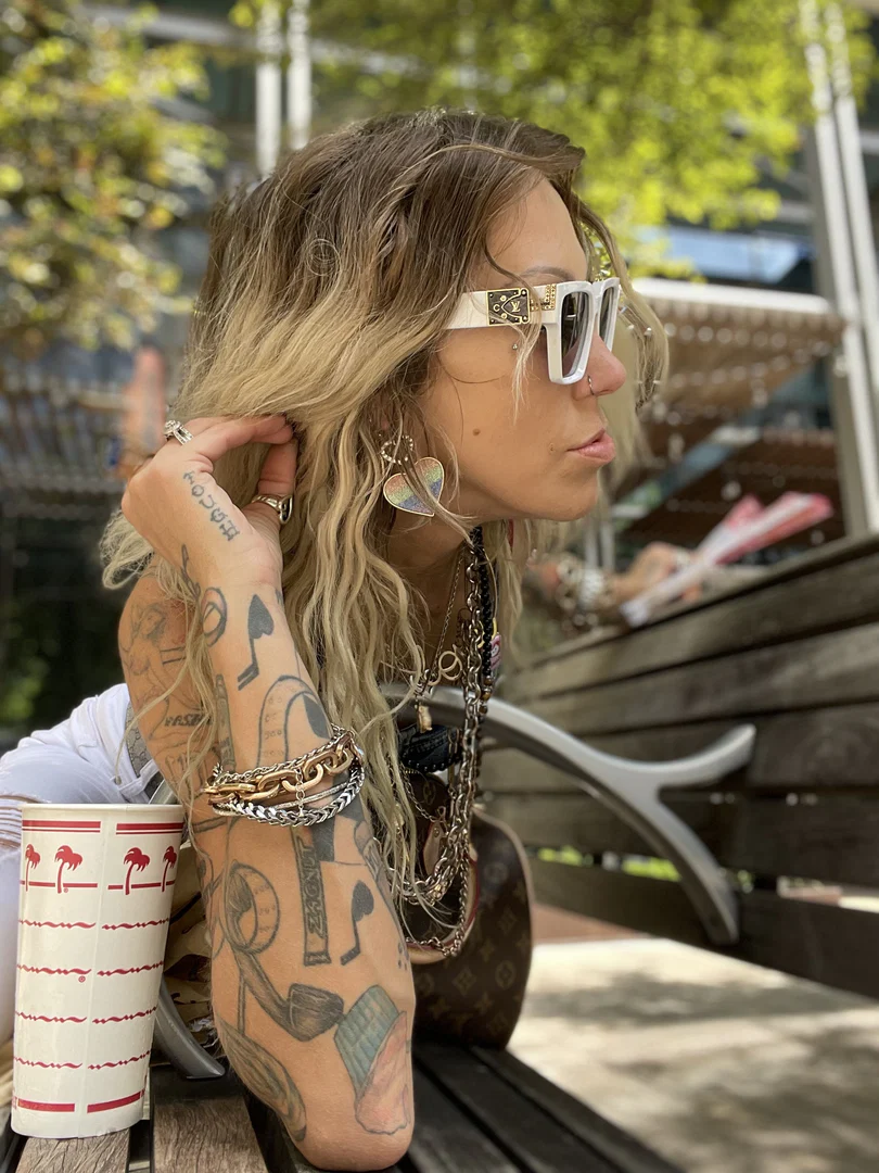 Jennylee Love profile banner