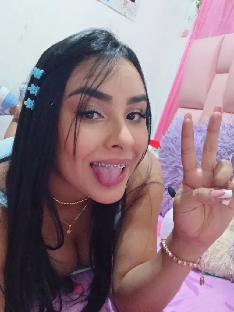 Chloe Lopez's avatar
