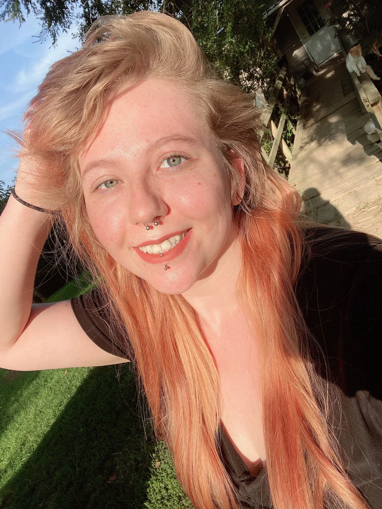 Denia Tanis's avatar