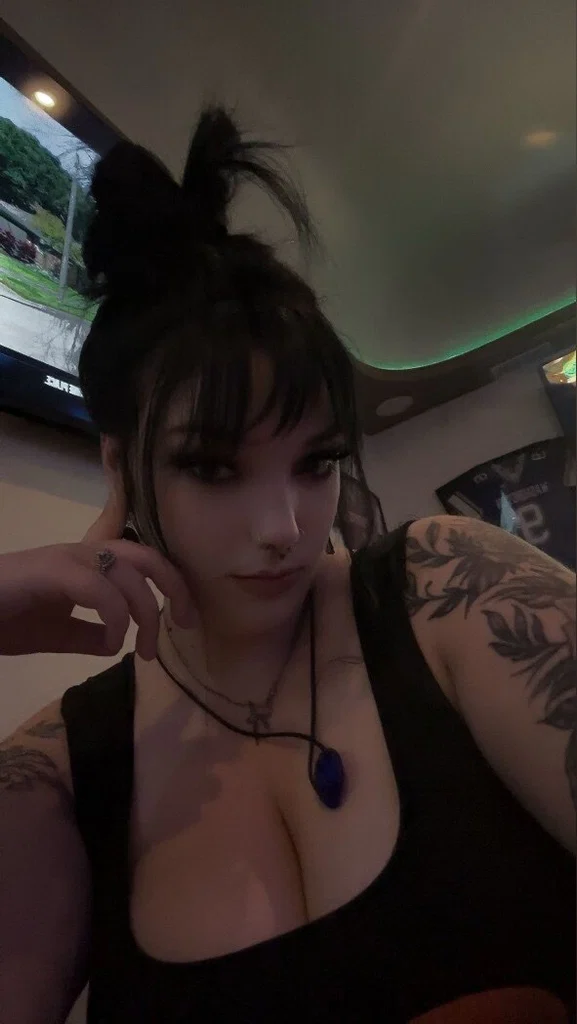 kay🦇🕸️🖤's avatar