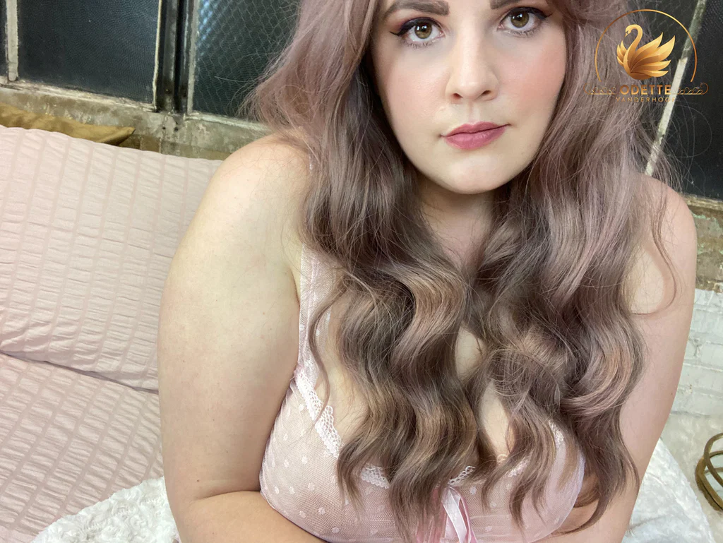 Odette Vanderhoof Premium's avatar