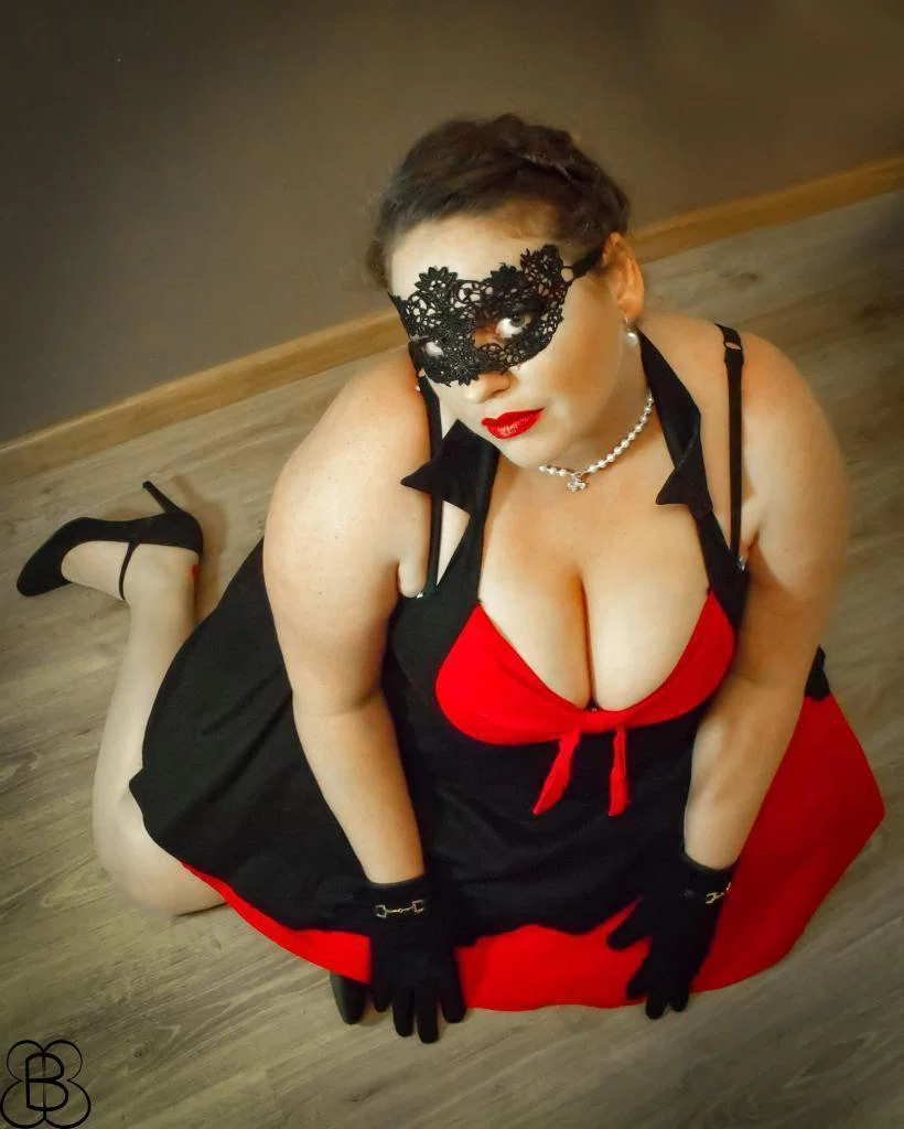 Tiffany Reign's avatar