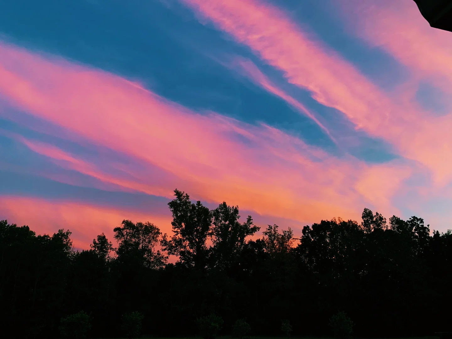 π profile banner