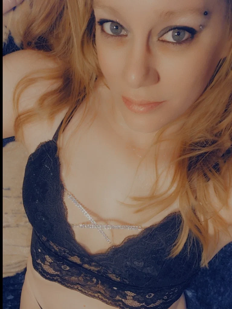 Scarlett Nicole's avatar