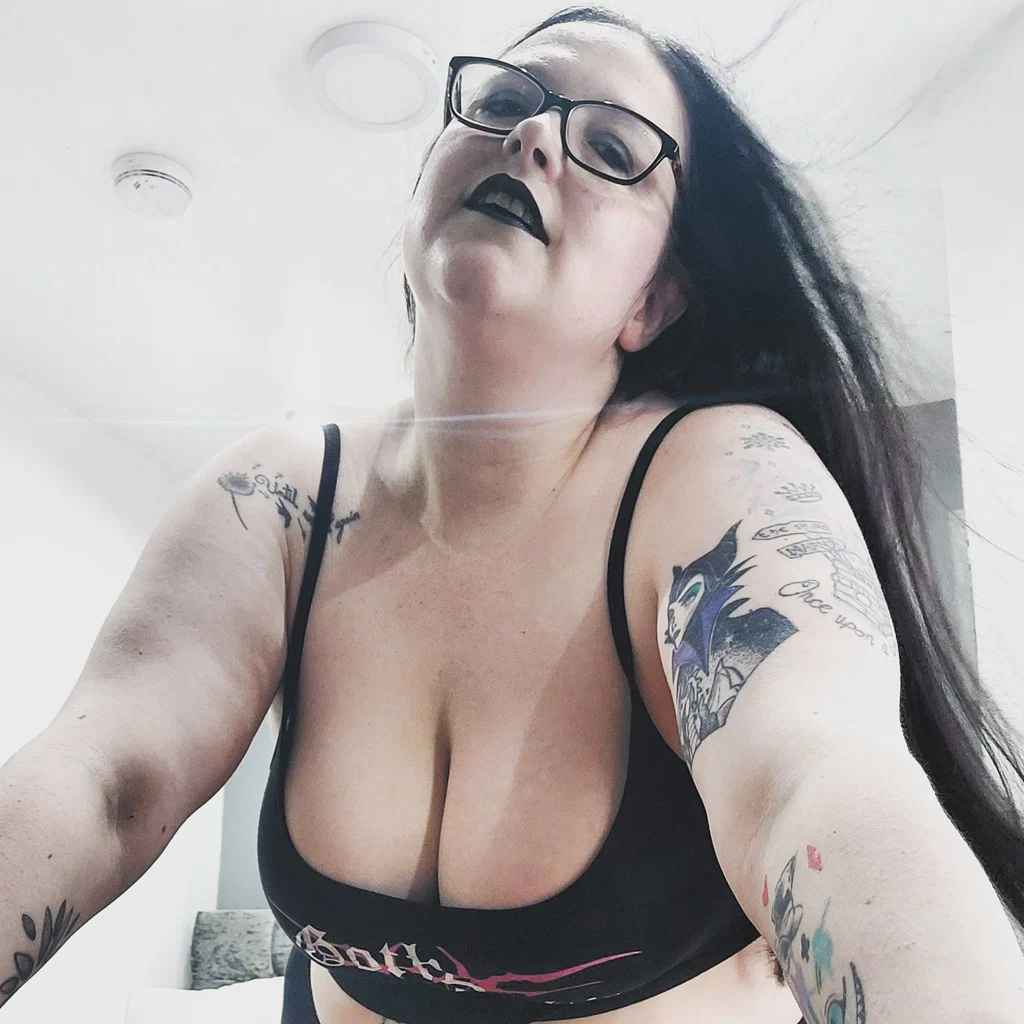 Emma Celeste⛓️BBW⛓️No PPVs's avatar