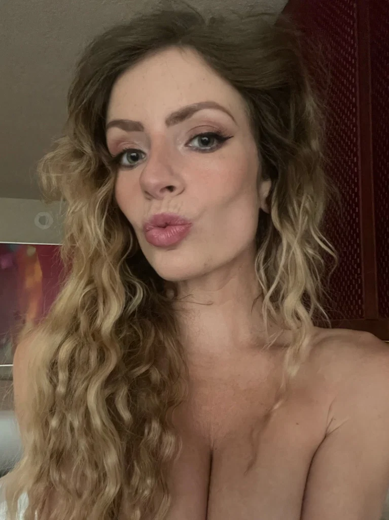 Cody Renee Cameron's avatar