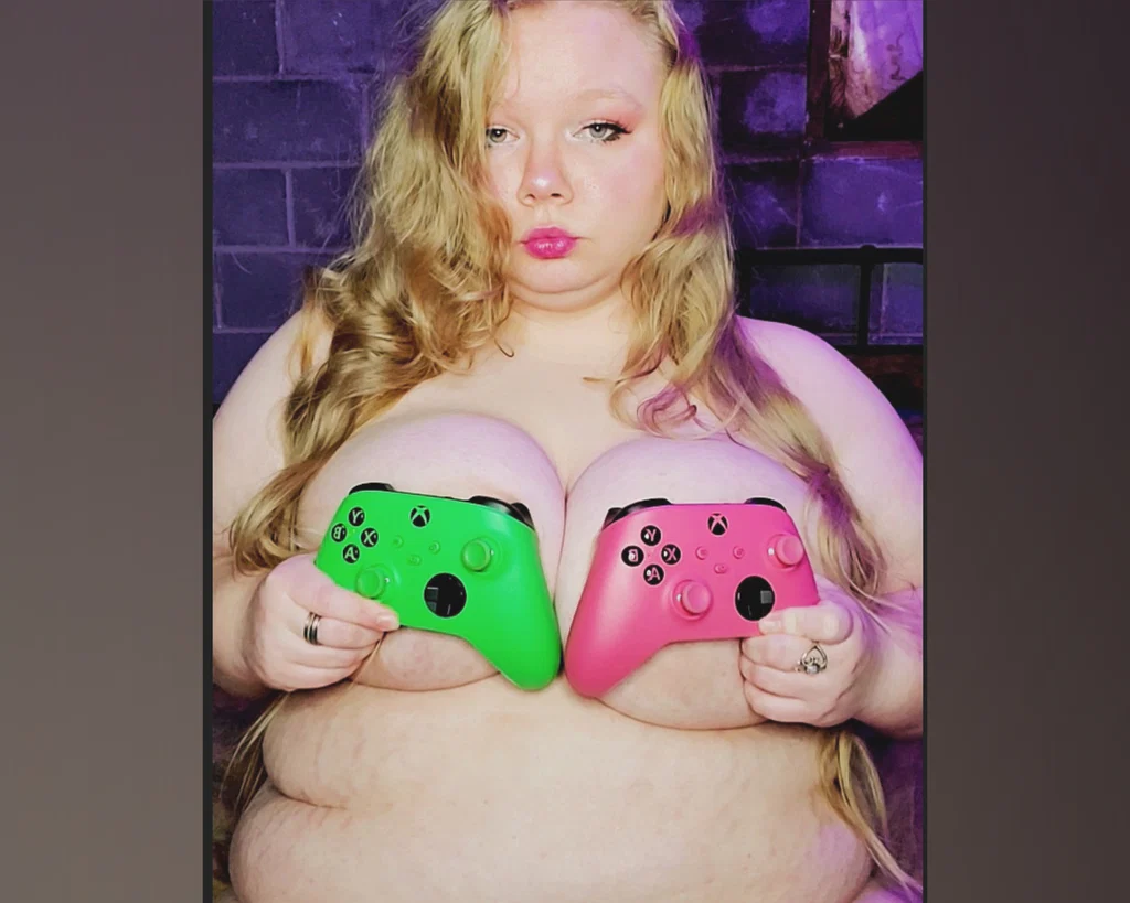 6$ Chubby toga's avatar