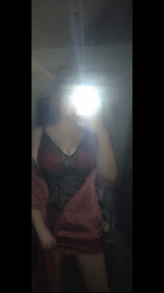 The Busty Blonde's avatar