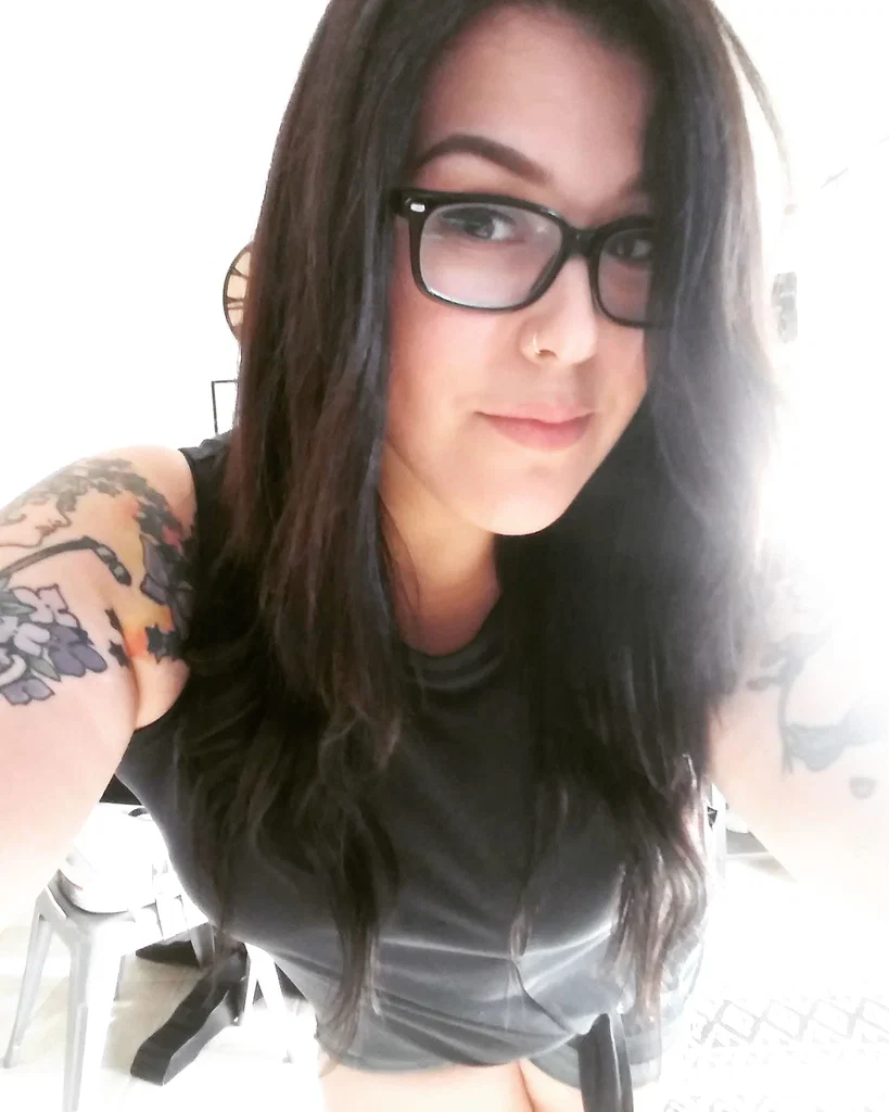 The. Misfit wife's avatar