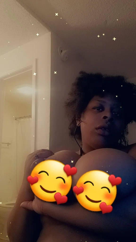 CarmelChiann's avatar