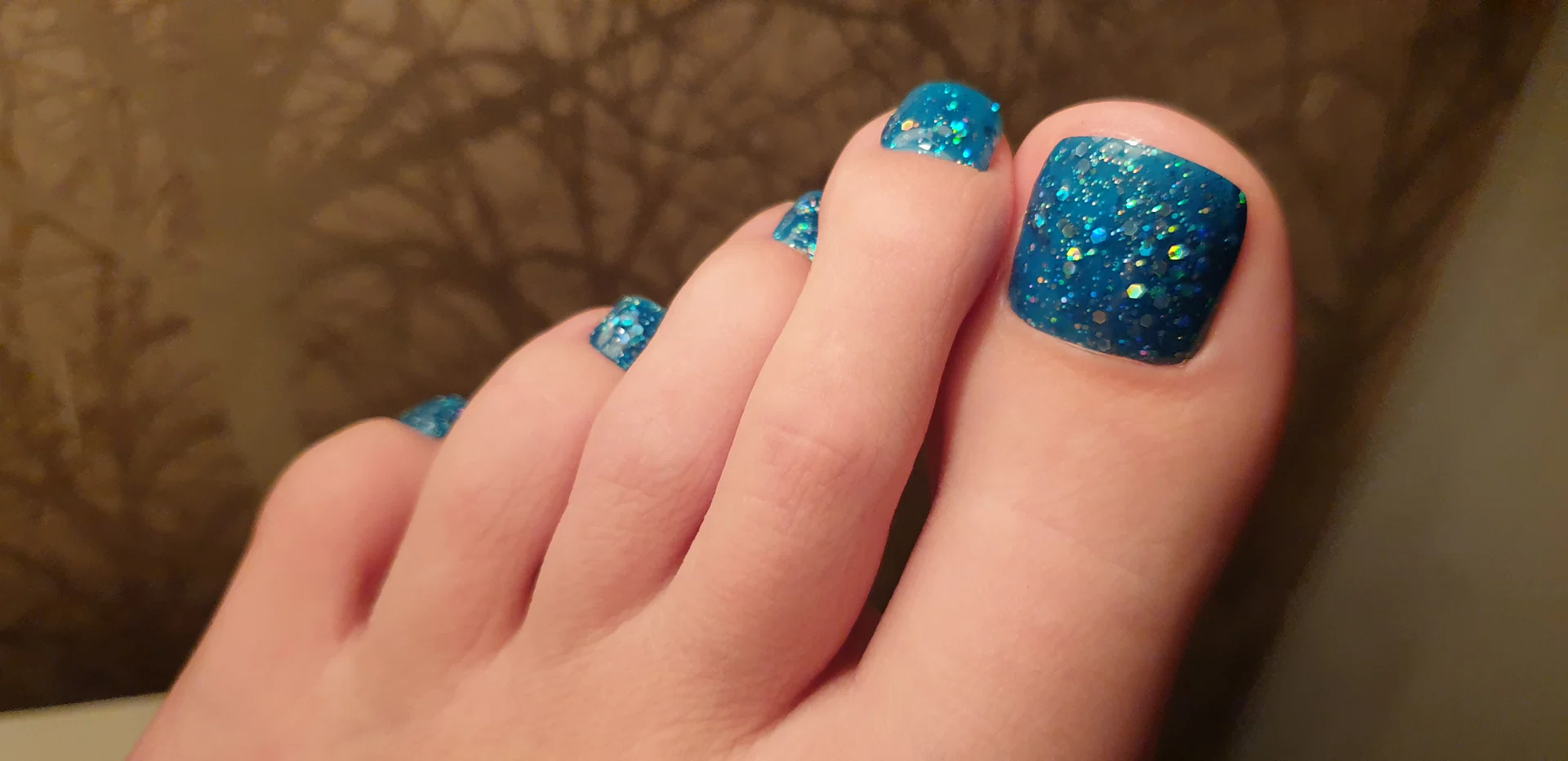 Lickmybigfeet profile banner