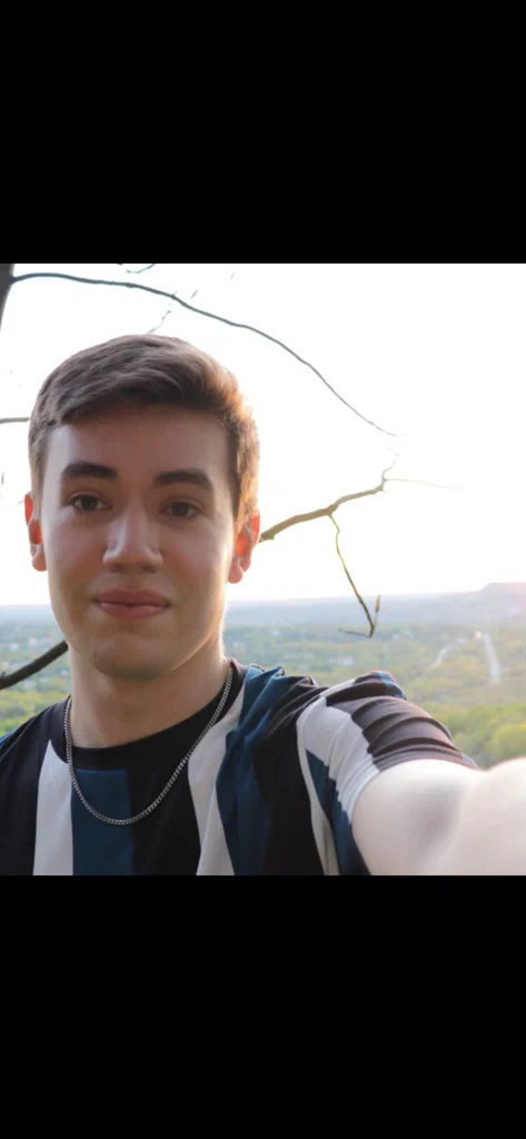 Zachary Flynn (aka bisexual moaning)'s avatar