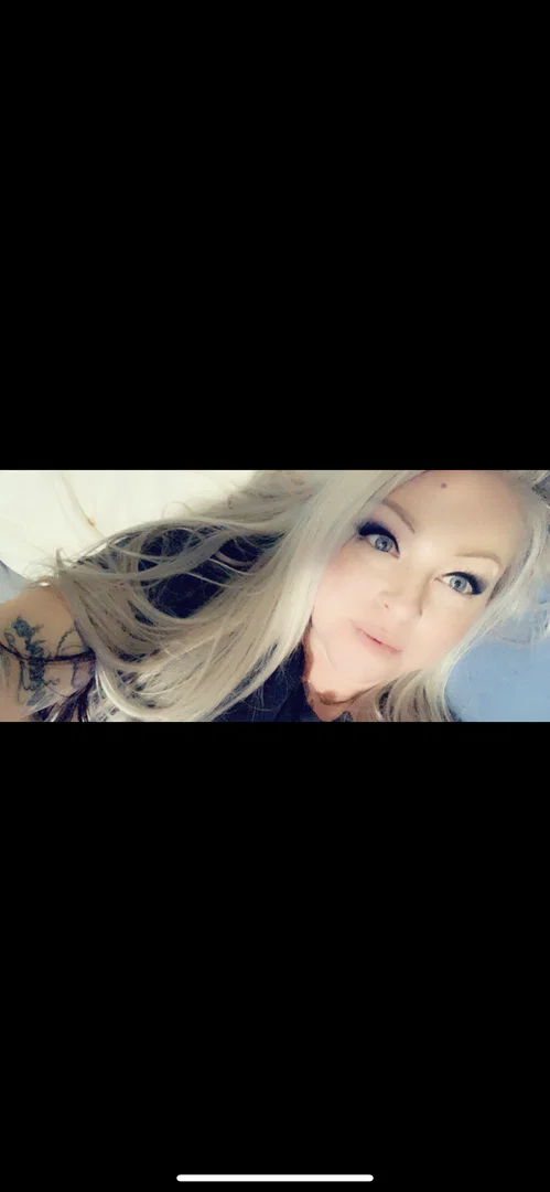 BlondieToes profile banner