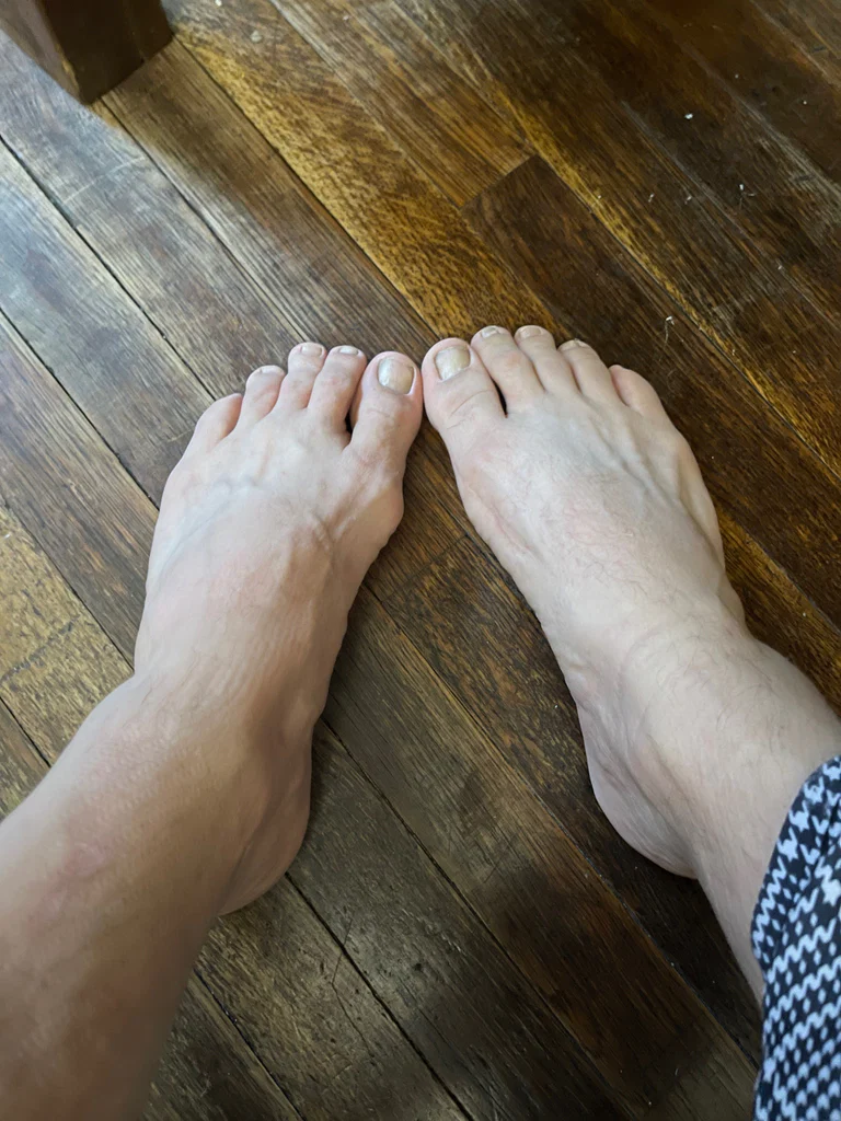 Gay Foot Accountant