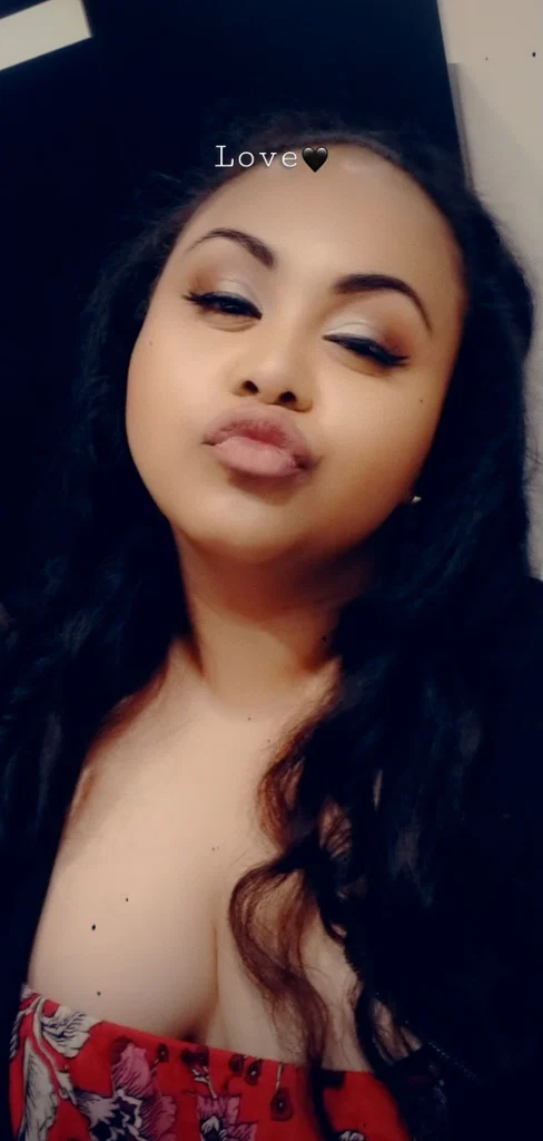 NSFW BWW 🐝 Miss Piggy's avatar