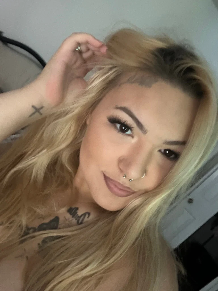 𝔟𝔢𝔞𝔱𝔯𝔦𝔵🖤's avatar
