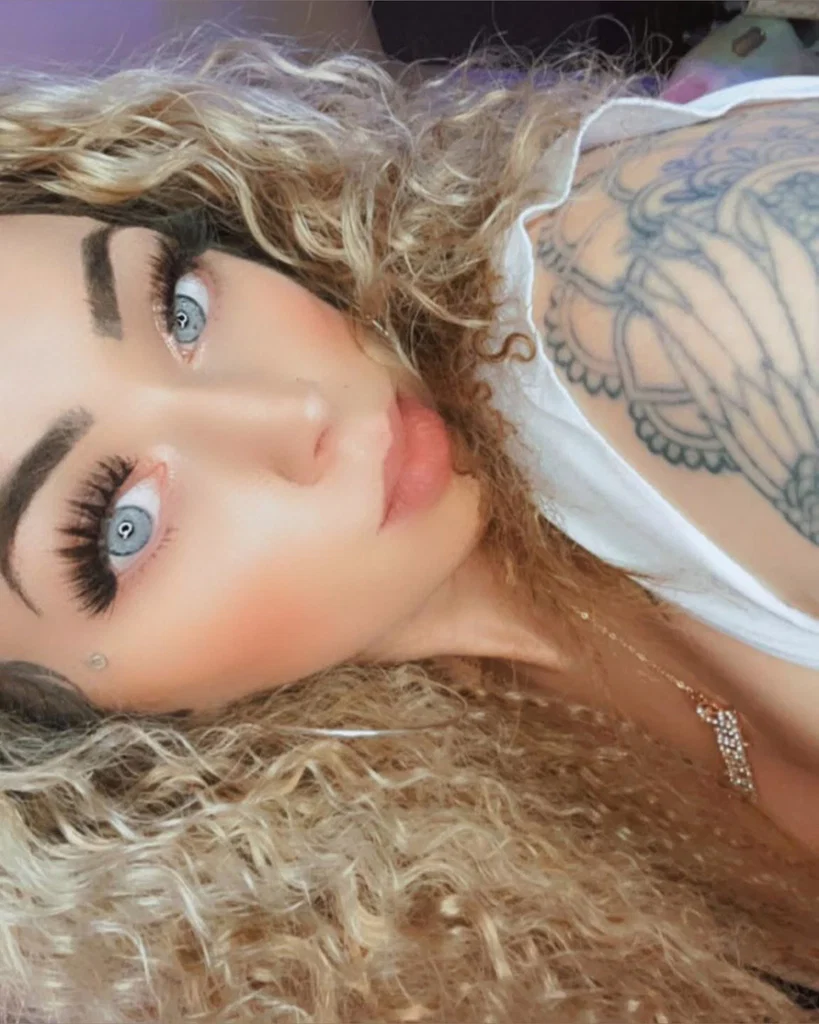 Mel rose