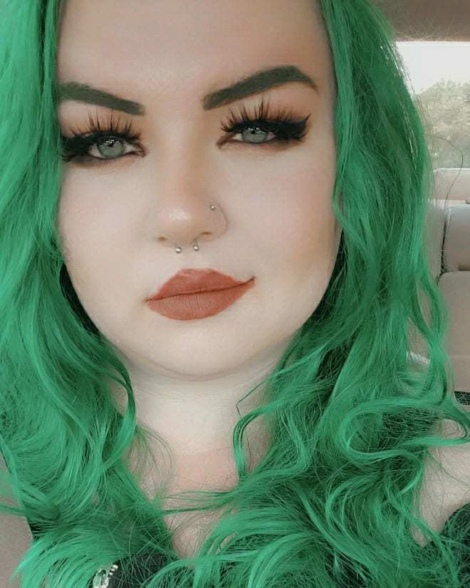 Thee Swamp Witch's avatar