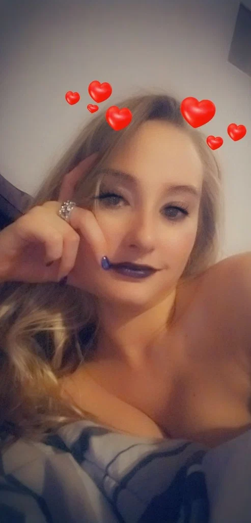 Nichole Love's avatar