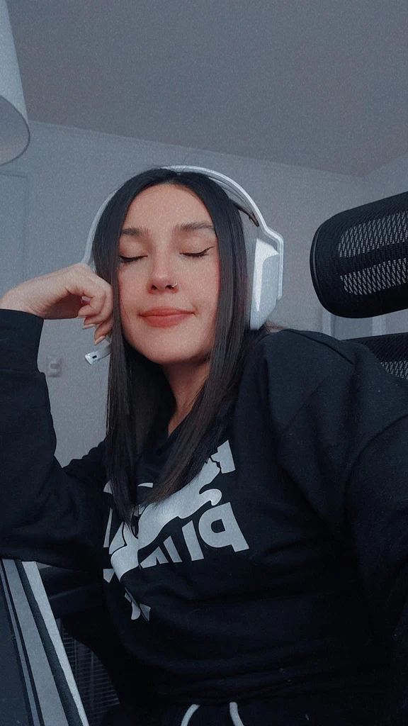 Cami's avatar