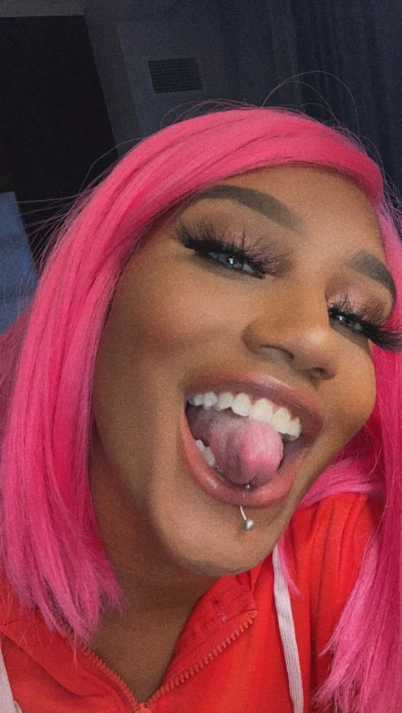 QueenButterCup's avatar