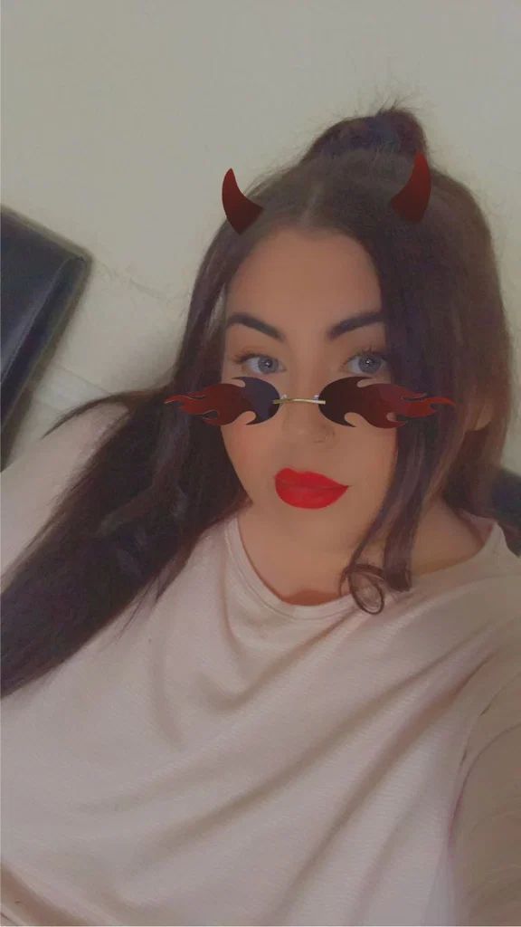 L❤️'s avatar