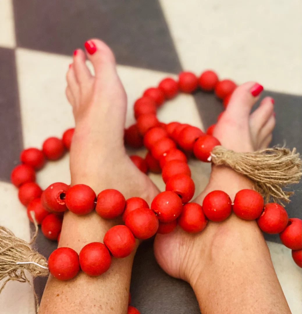 Miss petite yoga feet profile banner