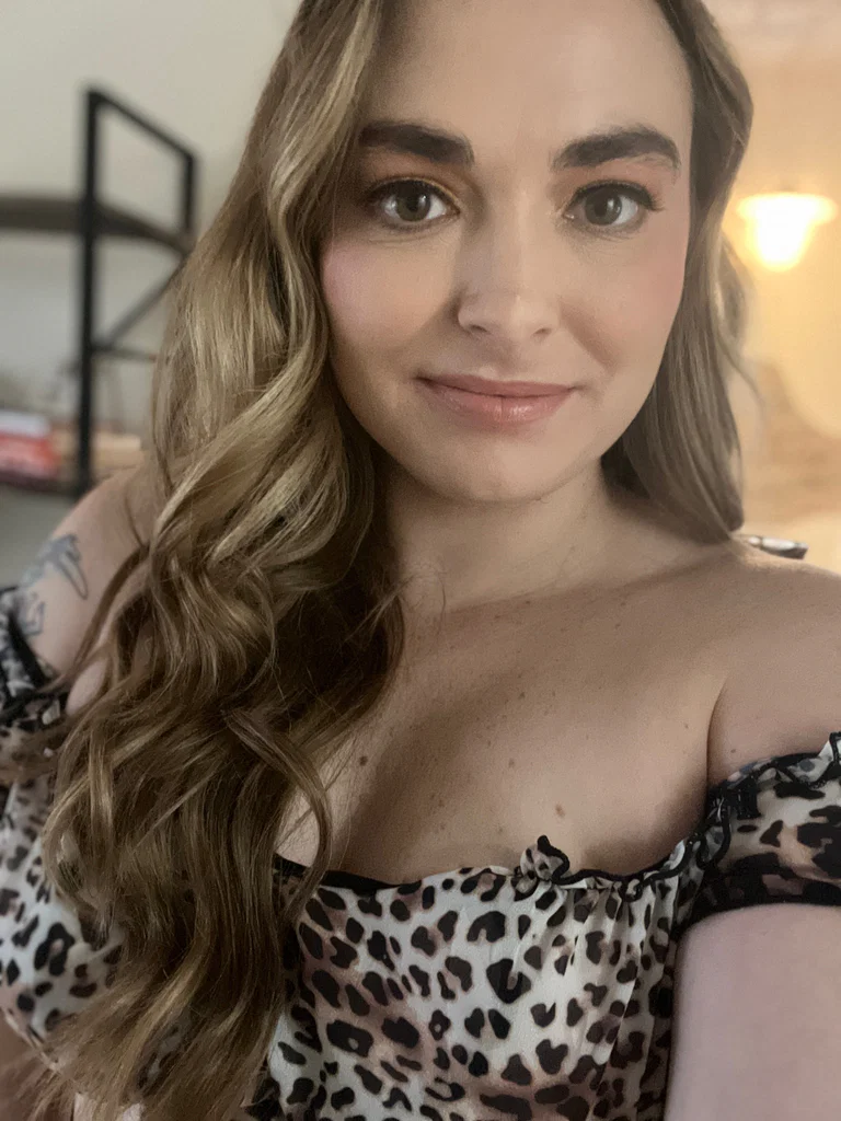 Alexandra M. Hunt's avatar