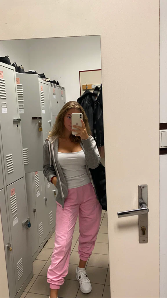 Karolína's avatar