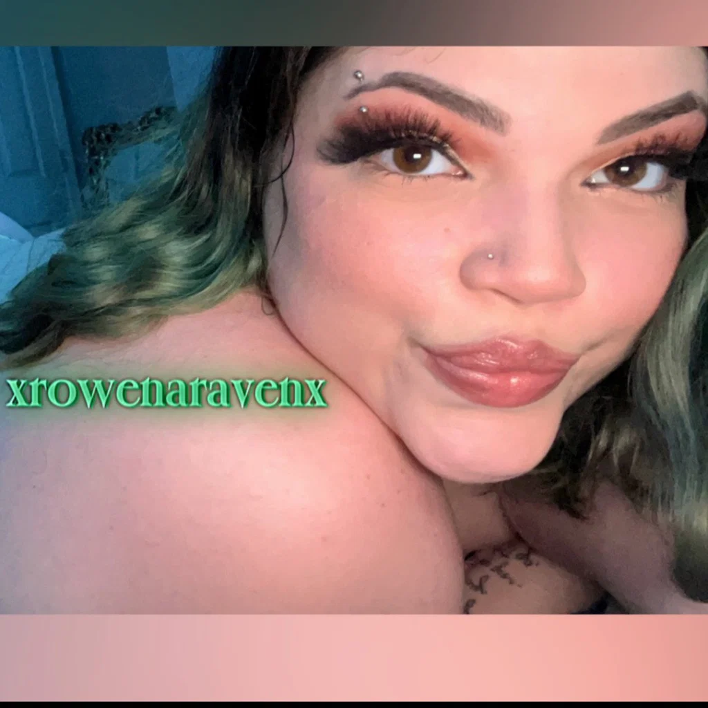 Rowena Raven's avatar